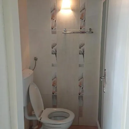 Apartment Near Beach - Butiga