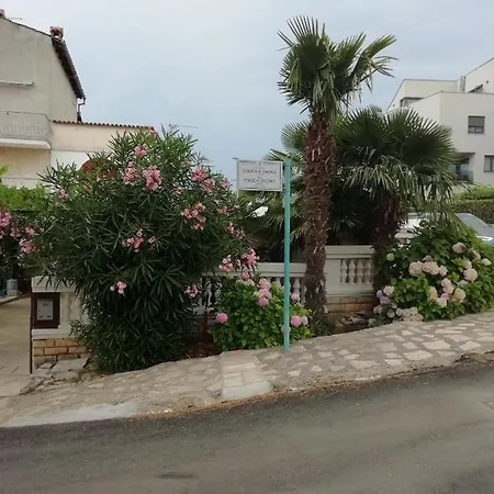 Apartment Near - Butiga *