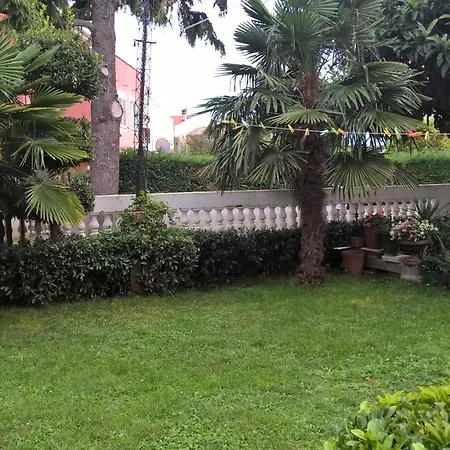 Near - Butiga Apartman *
